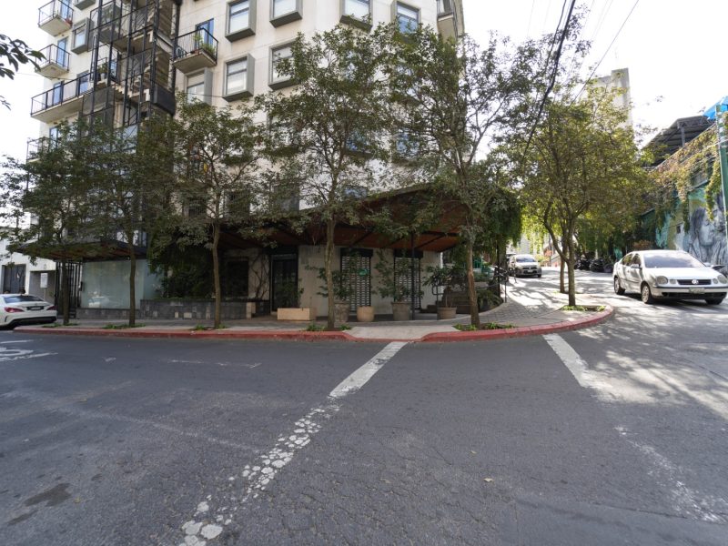 Local comercial 43.59 m2 - Rue 3 8